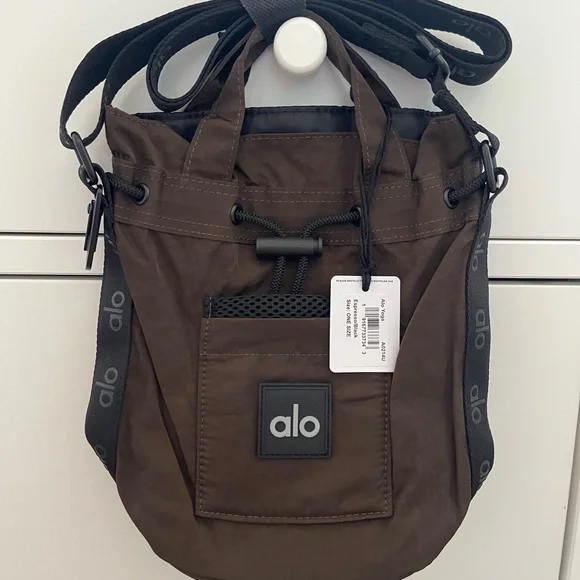 ALO Yoga | Bags | Alo Yoga Cross Body Bucket Bag Color Limited